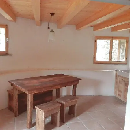 Faggio Rotondo-casa Nel Verde * Neirone